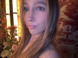 Alllura on BongaCams