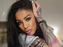 AnyssyaHot on BongaCams