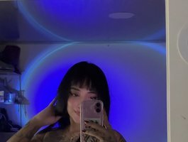 apurpletulip on BongaCams