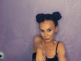 BeaDoll on BongaCams