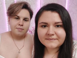 BeckyAndEllen on BongaCams