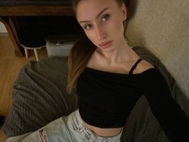 EllieRough on BongaCams
