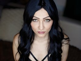 EmyMooon on BongaCams