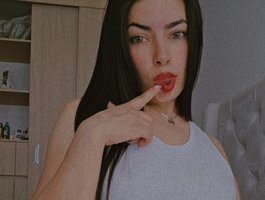 Estefani-R on BongaCams