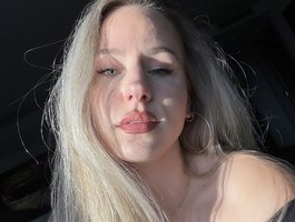 HayleeXX on BongaCams