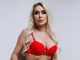 IsadoraDunkan on BongaCams
