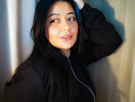 Lauratoro on BongaCams