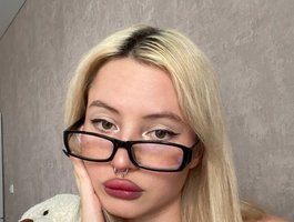 LillyEll on BongaCams