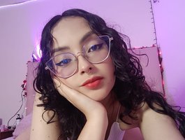 ManuMeow on BongaCams