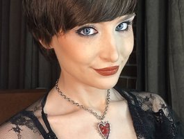 RebeGoldNoir on BongaCams