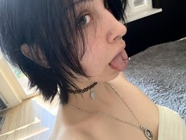 RezeBomb on BongaCams