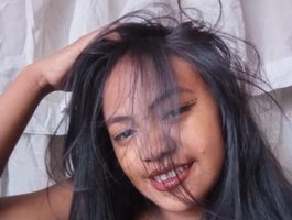 Sarah-001 on BongaCams
