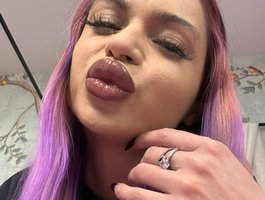 Tiny-Tease on BongaCams