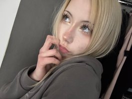 UwuFlower on BongaCams