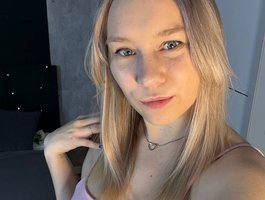 VanessaHarrs on BongaCams