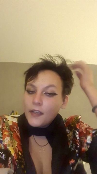 eowine on Cam4