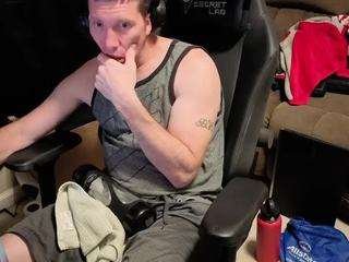 derekzman on CamSoda