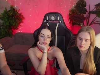 ellasweet on CamSoda