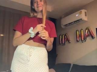 leorakorzep on CamSoda