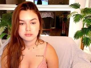 lilly-blossomm on CamSoda