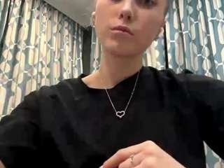 loreesantilukka on CamSoda