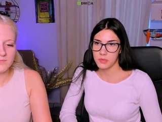 moon-angela on CamSoda