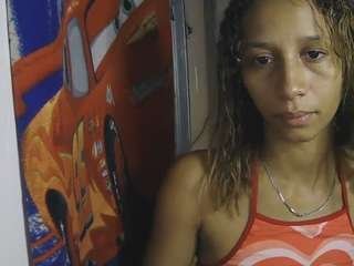 roxy-star1 on CamSoda