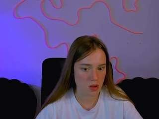 sadie-peach on CamSoda