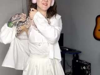 sarahblint on CamSoda