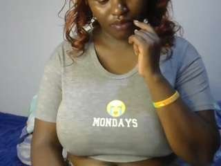 sexyhazel5 on CamSoda