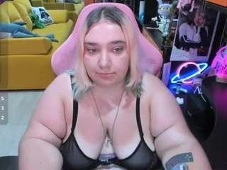 softie-sofy on CamSoda