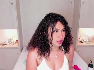 trishamoon on CamSoda