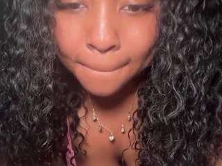yourmamisilkx on CamSoda