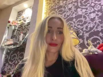 _bille_bell on Chaturbate