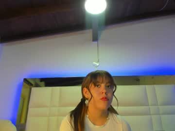 alanna_flowersx on Chaturbate