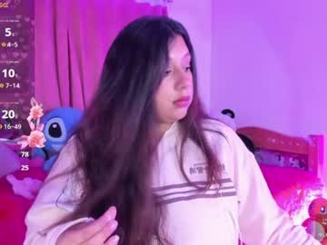 arenapeeach on Chaturbate