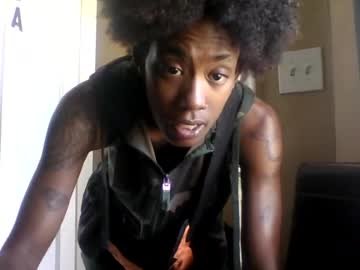 davilldezzi on Chaturbate