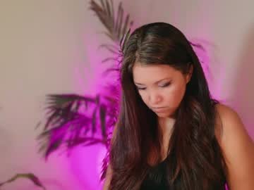 divinelynn on Chaturbate