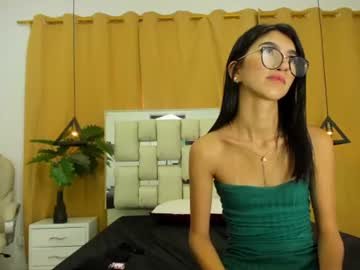 emmily_williams_ on Chaturbate