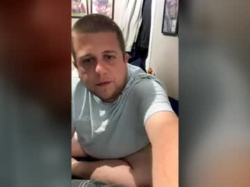 hugechris30 on Chaturbate