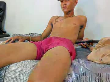 j_max22 on Chaturbate