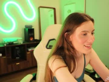 junejuniper on Chaturbate