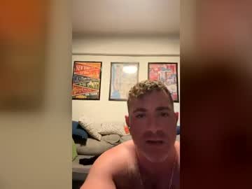 ken4327 on Chaturbate