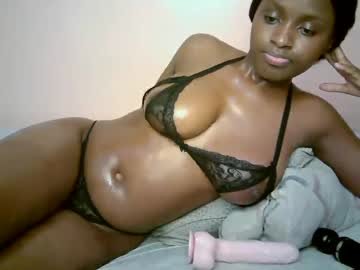 kissgirlie on Chaturbate