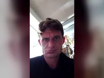 ladinek32538240 on Chaturbate