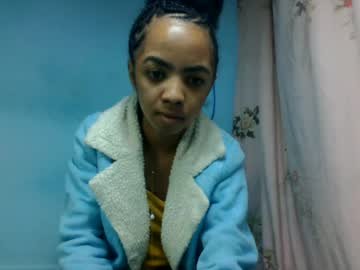 lalatinaaa on Chaturbate