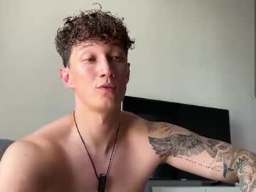 lyon_power_ on Chaturbate