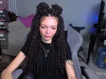 mariella__adams on Chaturbate