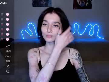 mika_reid on Chaturbate