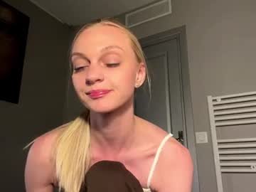 mikkiskees on Chaturbate